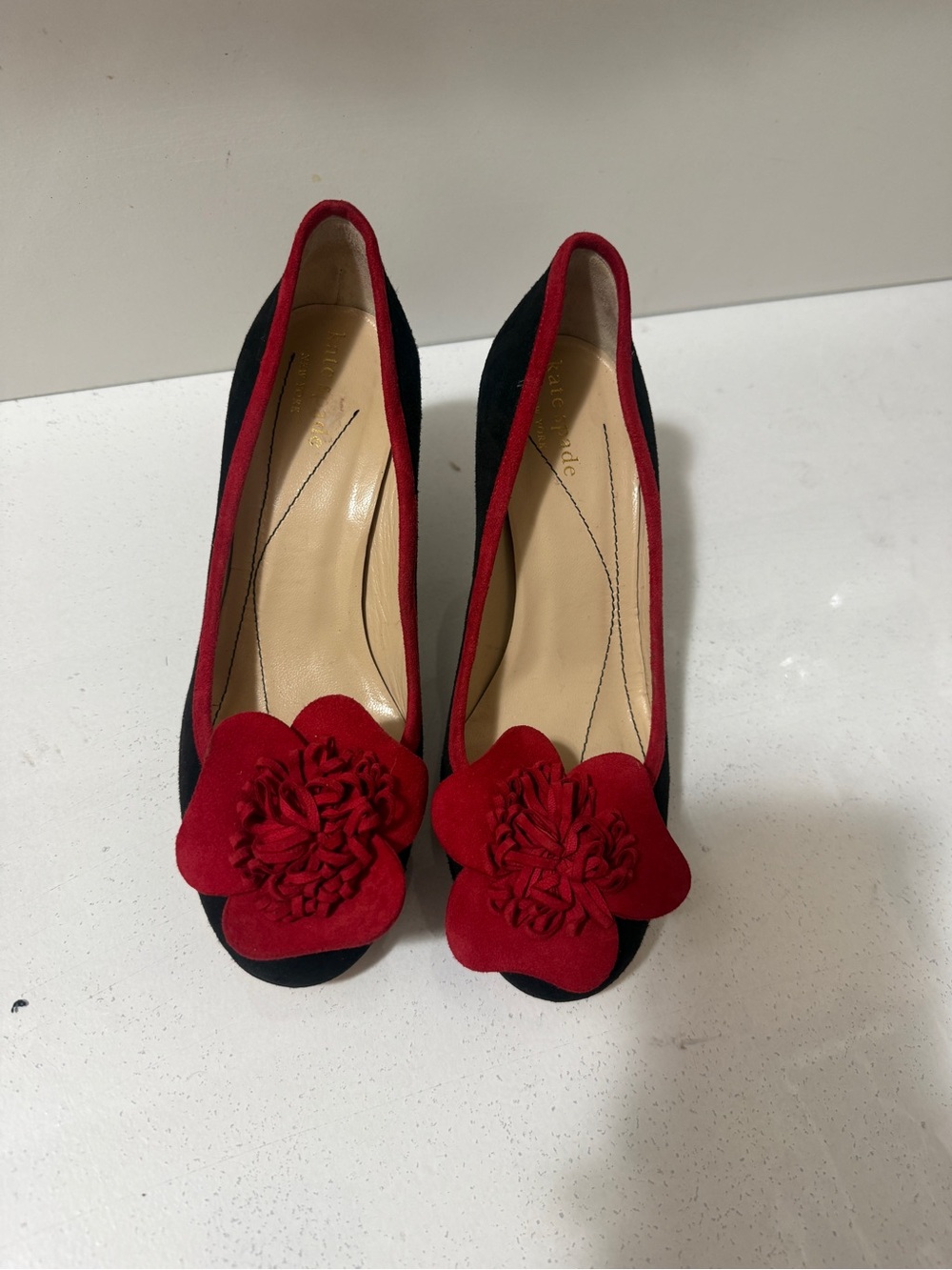 Kate Spade Black Suede Pumps with Red Trim and Floral Accent.Made in Italy - Picture 3 of 15